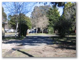 Lithgow Tourist and Van Park - Lithgow: Roads throughout the park are a combination of bitumen paving and gravel