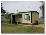 Lockhart Caravan Park - Lockhart: Cottage accommodation, ideal for families, couples and singles