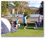 Nambucca River Tourist Park - Macksville: Camping on the riverfront