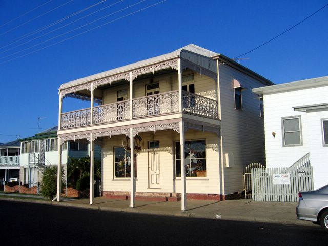 Maclean NSW: Lots of old buildings have been very well preserved. (large)