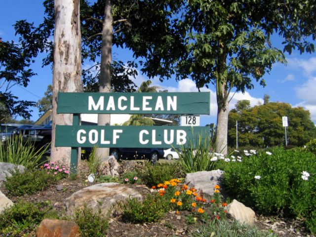 Maclean Golf Course - Maclean: Maclean Golf Club welcome sign