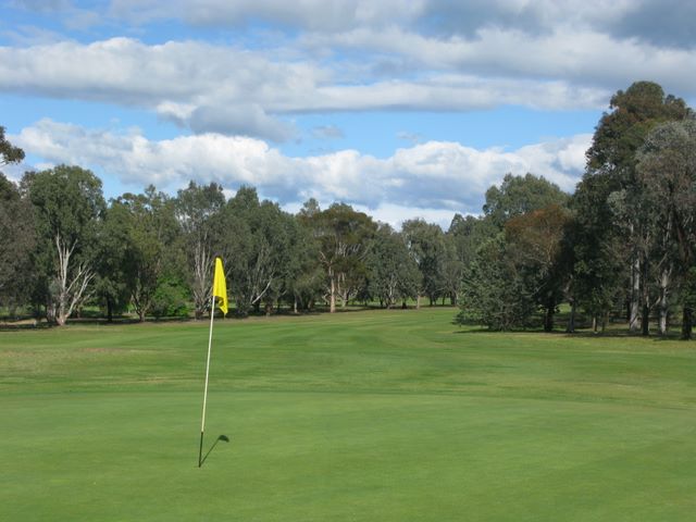 Maffra Golf Course Hole By Hole - Maffra: Green on Hole 1 looking back along the fairway.