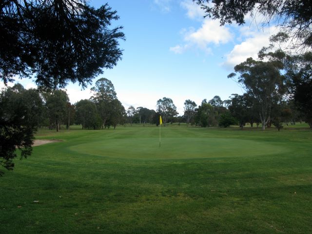 Maffra Golf Course Hole By Hole - Maffra: Green on Hole 6 looking back along the fairway.