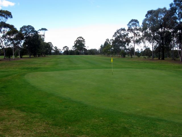 Maffra Golf Course Hole By Hole - Maffra: Green on Hole 7 looking back along the fairway.
