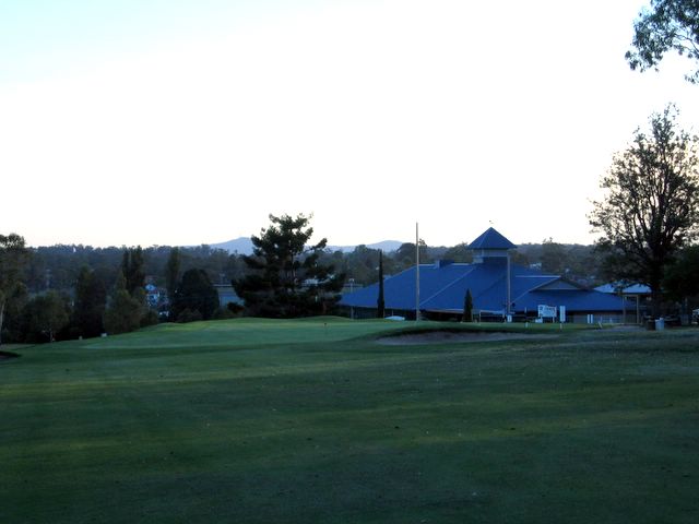 Easts Leisure and Golf Course - Maitland: Approach to the Green on Hole 9 with Club House in background
