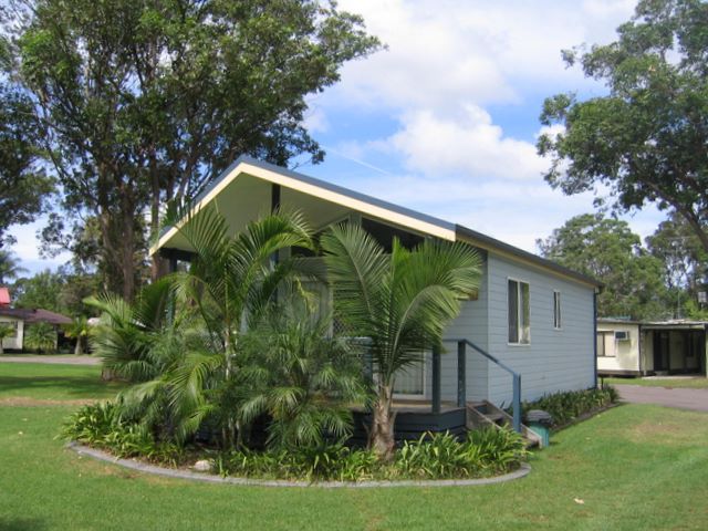 BIG4 Lake Macquarie Monterey Tourist Park - Mannering Park: Cottage accommodation ideal for families, couples and singles