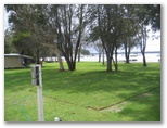 BIG4 Lake Macquarie Monterey Tourist Park - Mannering Park: Powered sites for caravans with Lake views