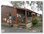 High Country Holiday Park - Mansfield: Reception and office