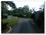 Mapleton Cabins and Caravan Park - Mapleton: Good paved roads throughout the park