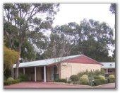 Margaret River Tourist Park and Country Cottages - Margaret River: Cottage accommodation, ideal for families, couples and singles