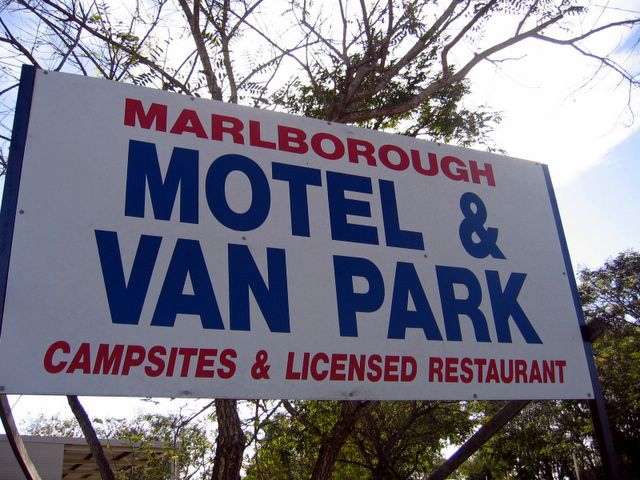 Marlborough Motel and Caravan Park - Marlborough: Marlborough Motel & Van Park welcome sign
