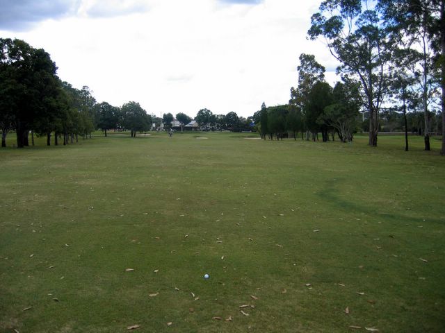 Maryborough Golf Course - Maryborough: Approach to the Green on Hole 10