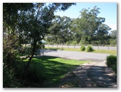 Wardell Rest Area - Meerschaum Vale: Picnic area to the right.