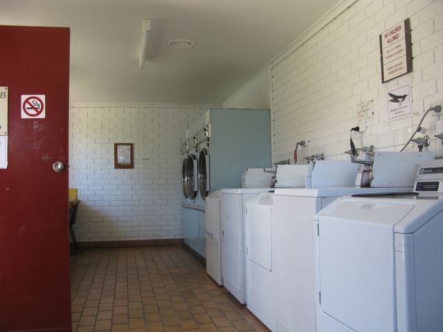 South East Holiday Village - Chelsea Heights: Interior of laundry
