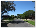 South East Holiday Village - Chelsea Heights: Good paved roads throughout the park