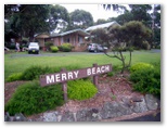 Merry Beach Caravan Resort - Kioloa: Merry Beach Caravan Resort welcome sign