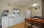 Nobby Beach Holiday Village - Miami: Kitchen and Dining Room in 4 berth standard cabin