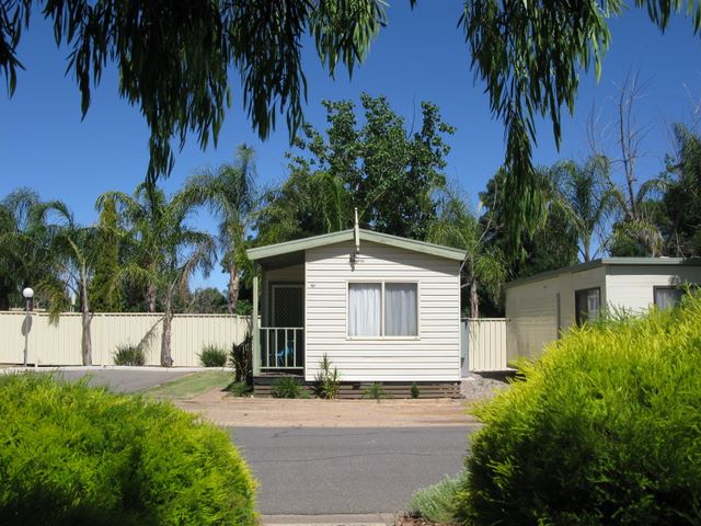 Desert City Tourist and Holiday Park - Mildura: Cottage accommodation, ideal for families, couples and singles