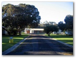 Millicent Lakeside Caravan Park - Millicent: Good paved roads throughout the park