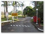 Milton Tourist Park - Milton: Secure entrance and exit