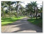 Milton Tourist Park - Milton: Gravel roads throughout the park