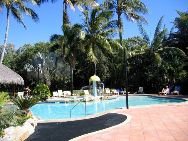 Beachcomber Coconut Caravan Village - Mission Beach South: Swimming pool