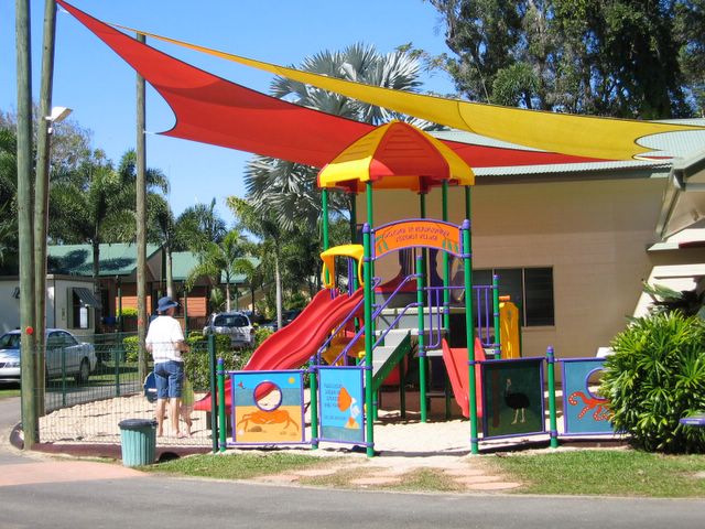 Beachcomber Coconut Caravan Village - Mission Beach South: Playground for children