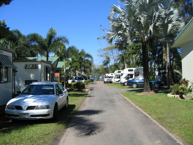Beachcomber Coconut Caravan Village - Mission Beach South: Good paved roads throughout the park