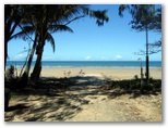 Mission Beach Camping Area & Caravan Park - Mission Beach: Direct access to Mission Beach