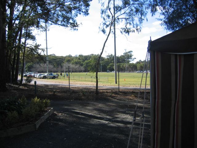 Mittagong Caravan Park - Mittagong: Powered sites for caravans with view of adjacent sports field