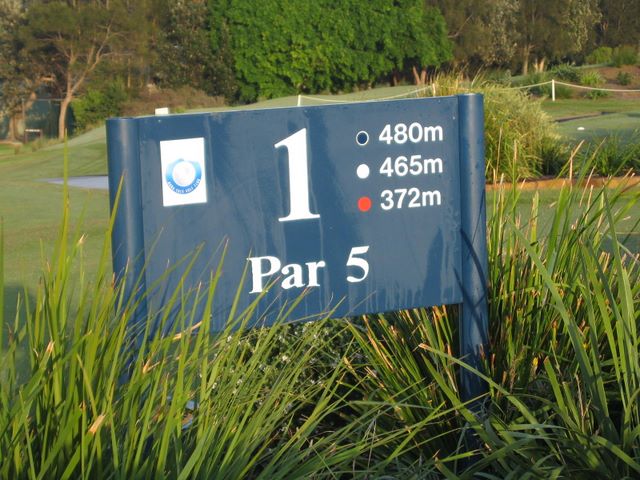 Mona Vale Golf Course - Mona Vale Sydney: Mona Vale Golf Course Hole 1, Par 5 480 meters