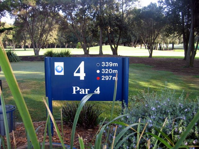 Mona Vale Golf Course - Mona Vale Sydney: Mona Vale Golf Course Hole 4, Par 4 339 meters