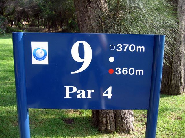 Mona Vale Golf Course - Mona Vale Sydney: Mona Vale Golf Course Hole 9, Par 4 370 meters