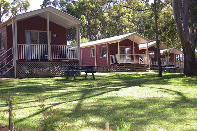Moonee Beach Holiday Park - Moonee Beach: Cottage accommodation, ideal for families, couples and singles