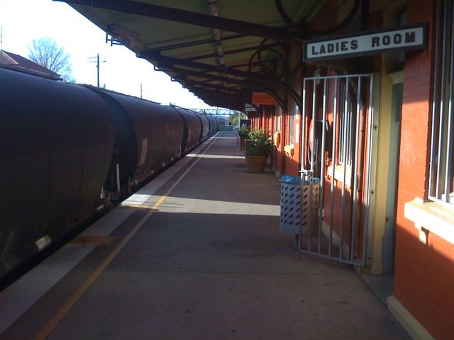 Moss Vale Railway Station - Moss Vale: Moss Vale Railway Station looking north.  This is a beautifully maintained station.