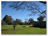 Moulamein Lakeside Caravan Park - Moulamein: Area for tents and camping