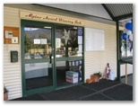 Mount Beauty Holiday Centre and Caravan Park - Mount Beauty: Reception and office