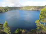 Big4 Blue Lake Holiday Park - Mount Gambier: Blue lake, 2 mins walk from Park.