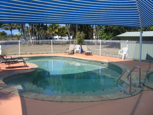 BIG4 Capricorn Palms Holiday Village - Mulambin Beach: Swimming pool
