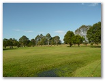 Mullumbimby Golf Course - Mullumbimby: Approach to the green on Hole 14