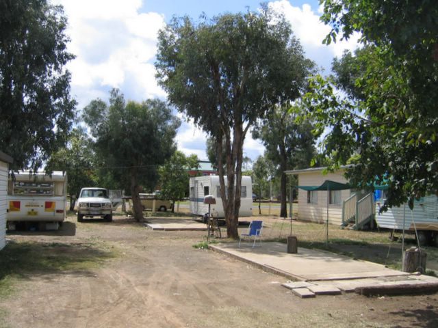 Citrus Country Caravan Village - Mundubbera: Powered sites for caravans