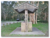 Little Lake (Neranie) Campground - Myall Lakes National Park: Picnic area