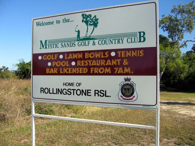 Mystic Sands Golf & Country Club - Balgal Beach: Mystic Sands Golf & Country Club welcome sign