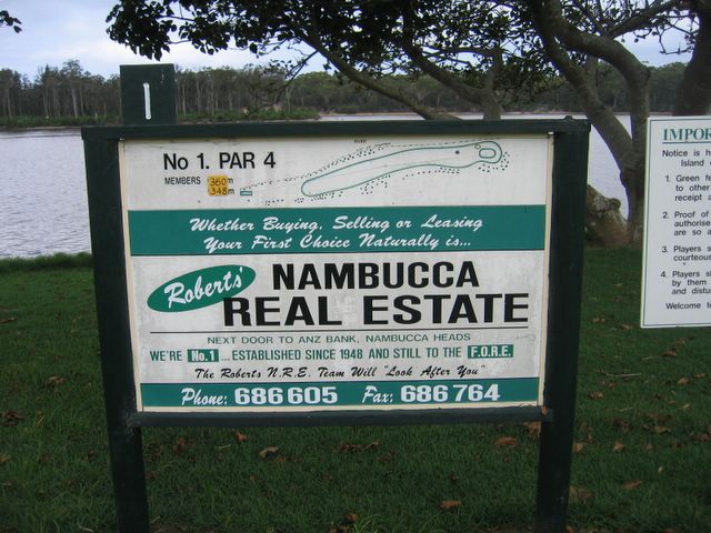 Nambucca Heads Island Golf Course - Nambucca Heads: Layout of Hole 1 - Park 4, 360 meters