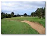 Nambucca Heads Island Golf Course - Nambucca Heads: Approach to the Green on Hole 9