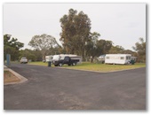 Naracoorte Holiday Park - Naracoorte: Powered sites with water and sullage with clearly defined large sites.