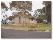 Naracoorte Holiday Park - Naracoorte: Main amenities block which is old but clean.