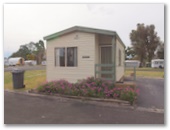 Naracoorte Holiday Park - Naracoorte: Cottage accommodation, ideal for families, couples and singles