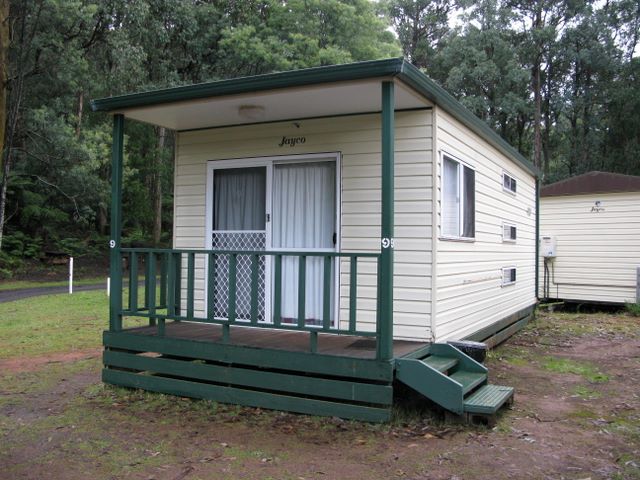 Black Spur Motel & Caravan Park - Narbethong: Cottage accommodation ideal for families, couples and singles