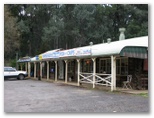 Black Spur Motel & Caravan Park - Narbethong: Service station and take away adjacent to the park